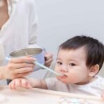 Lovepik_com-501622339-mother-feeds-baby-food